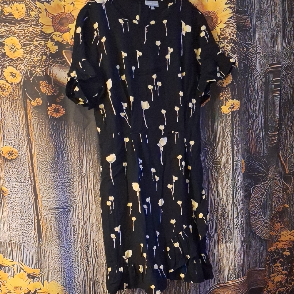 Chic Black Floral Midi Dress